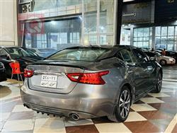 Nissan Maxima